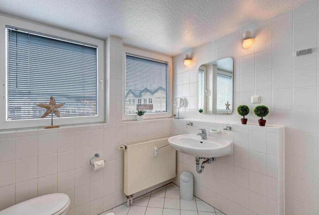 Grosse Schoene 3 Zimmer Ferienwohnung - 100 Qm - In Strandnaehe Fuer 6 Personen!! Heringsdorf  Exterior photo